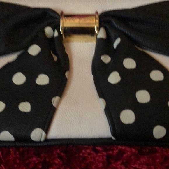 Betsey Johnson - Picture 5 of 8